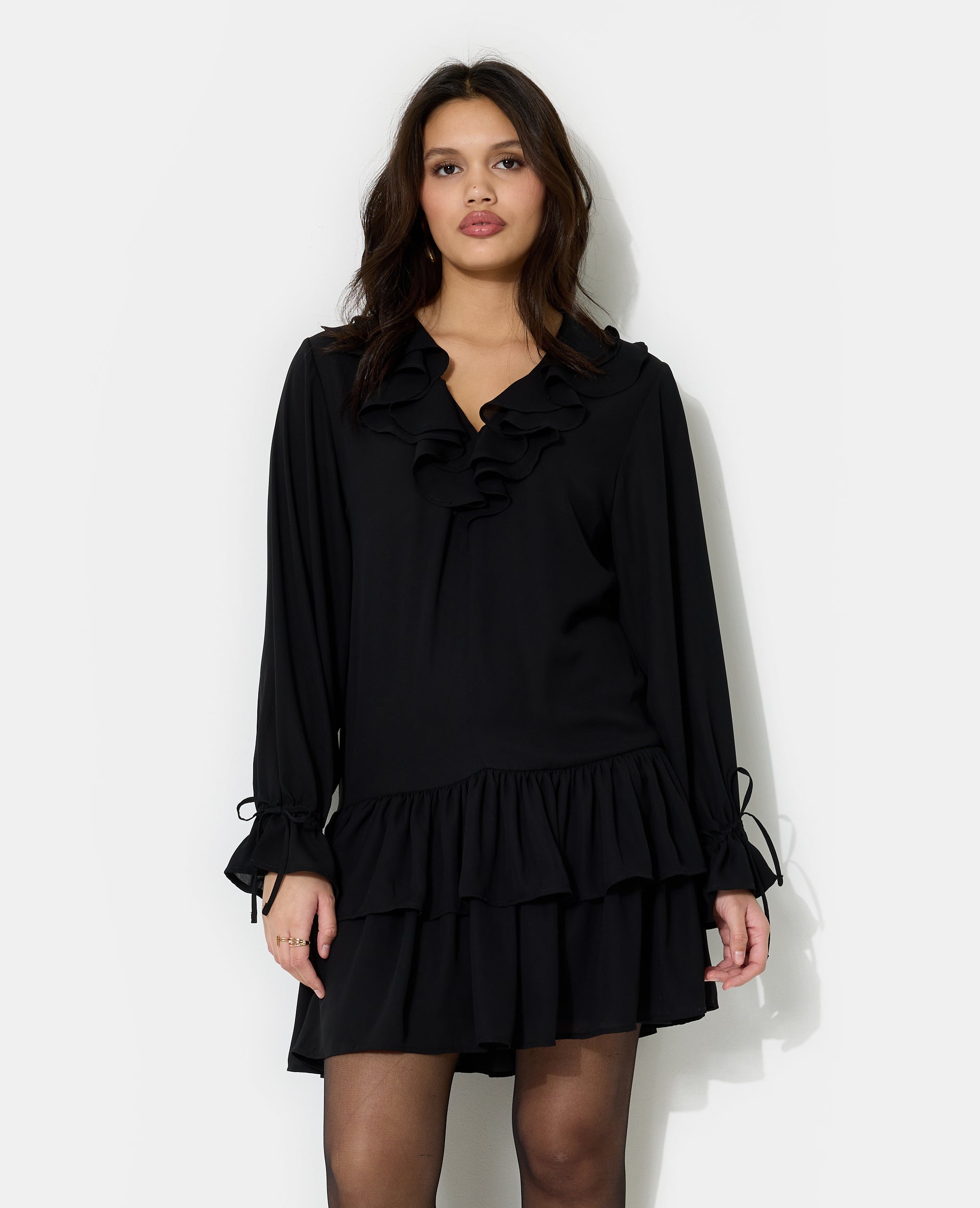 Robe à volants manches longues encolure V