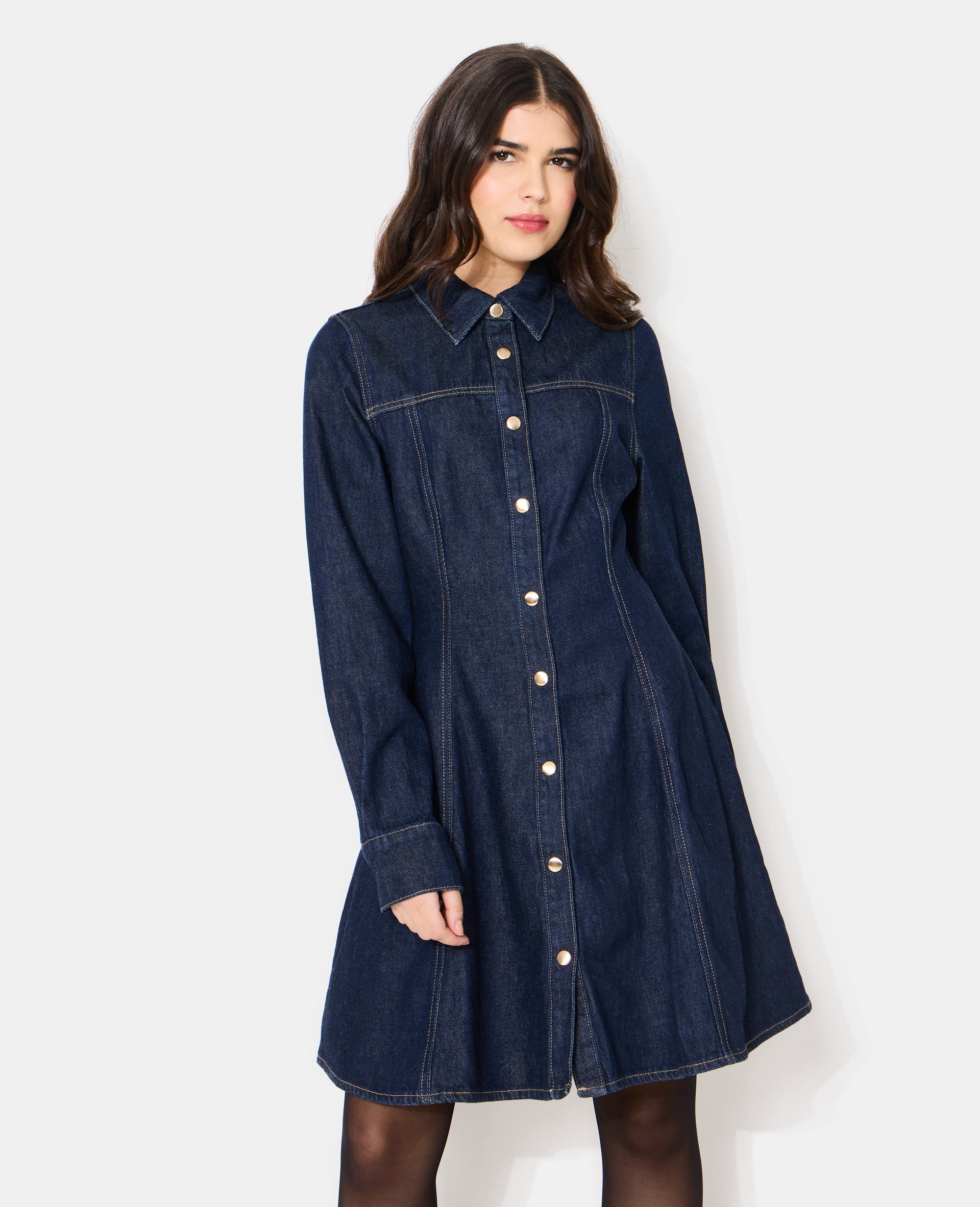 Robe en jean courte évasée et boutonnée