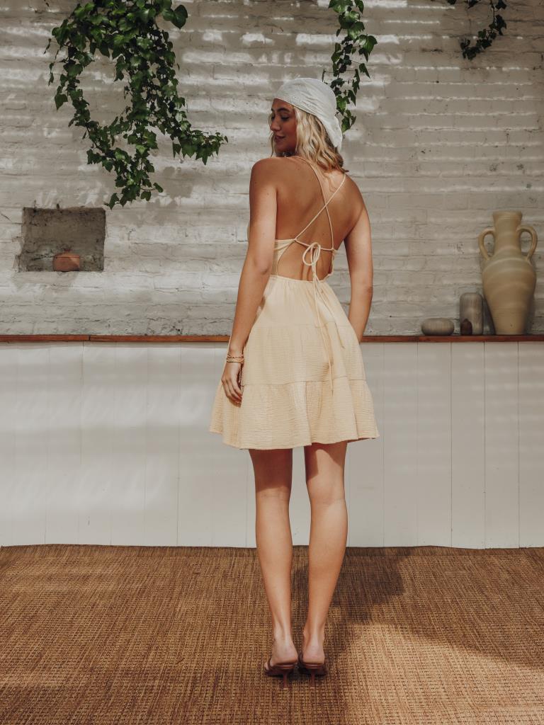 Robe courte dos-nu en gaze de coton