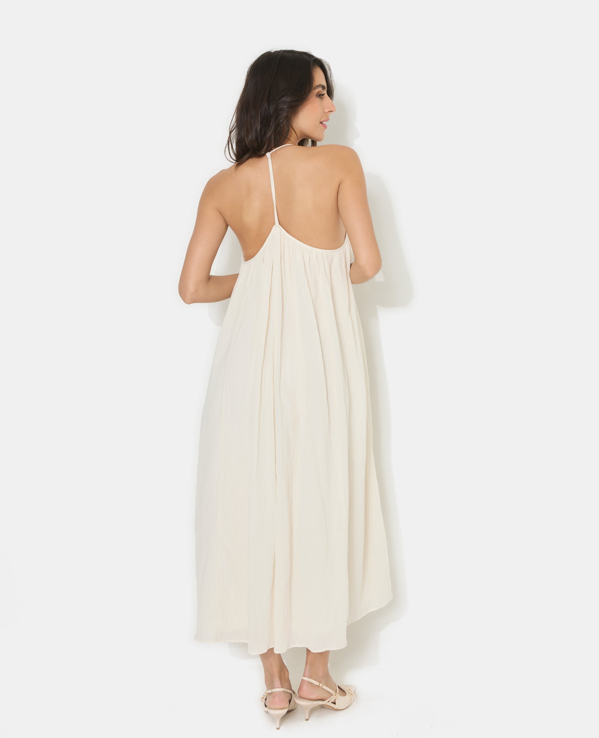 Robe longue et ample avec fines bretelles