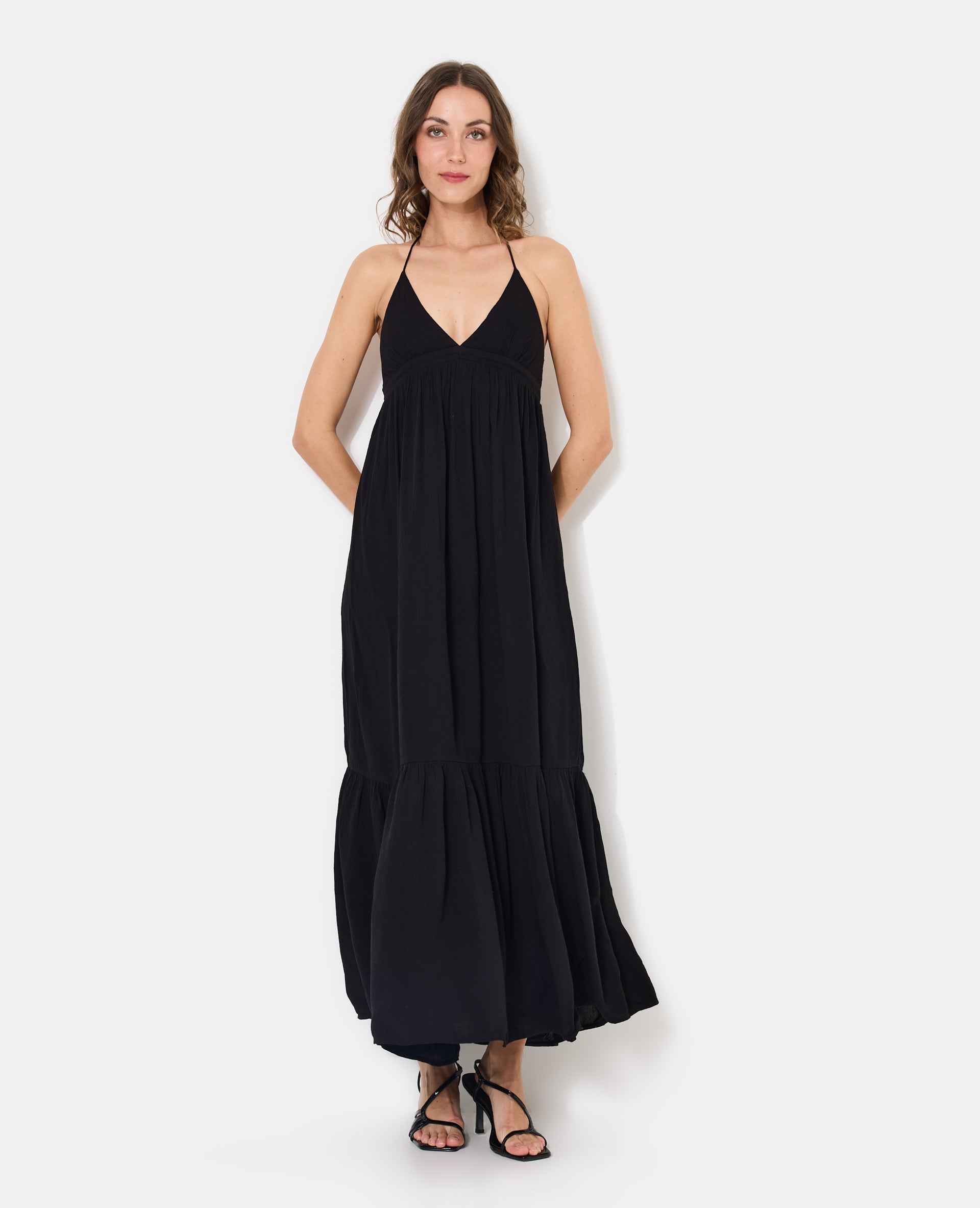 Robe longue évasée avec volant et bretelles fines