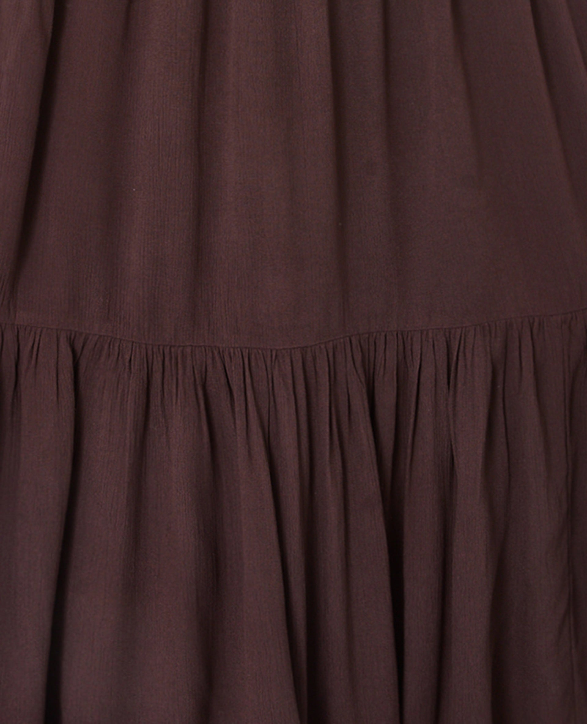 Robe longue évasée avec volant et bretelles fines