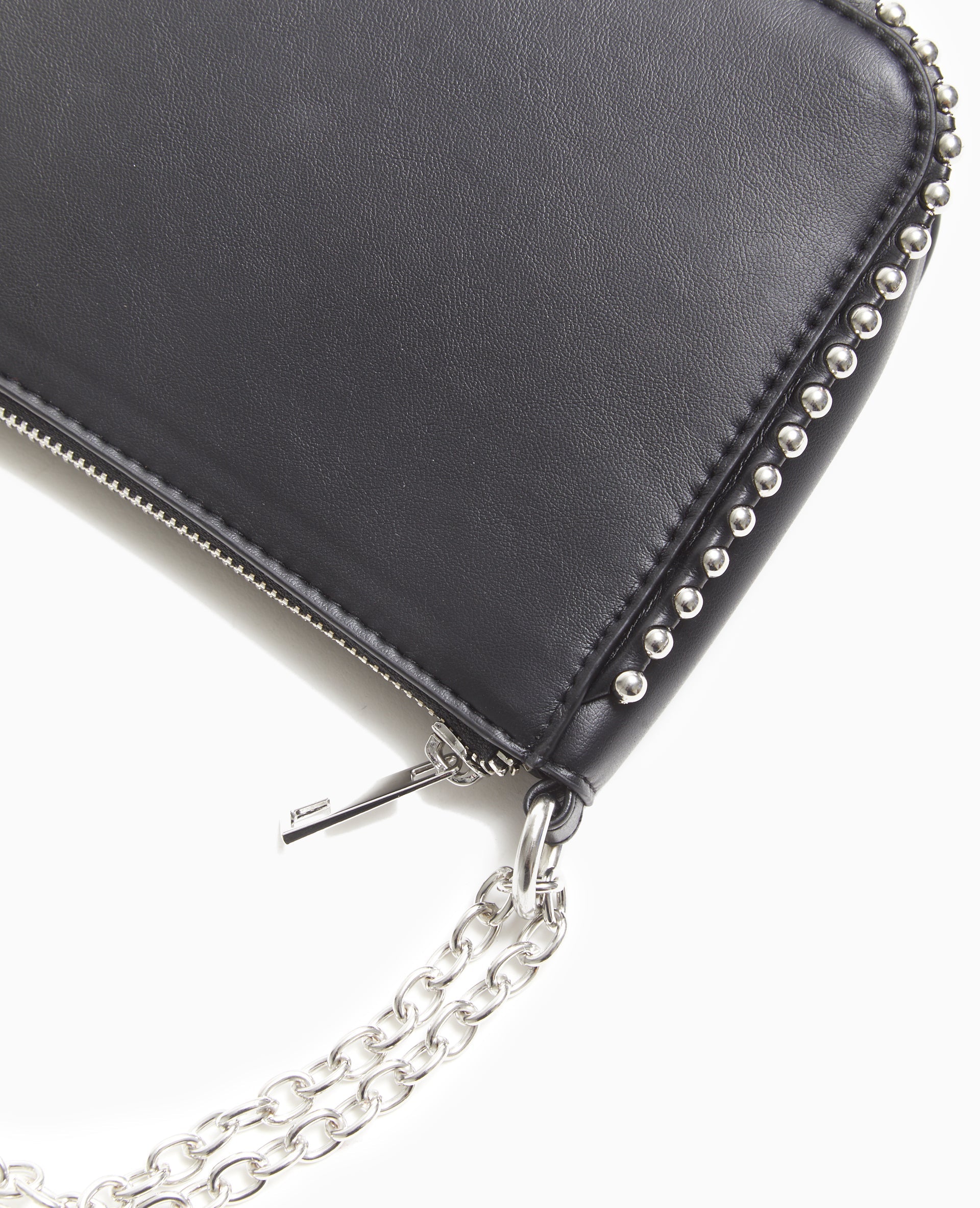 Sac pochette avec chaînette et clous