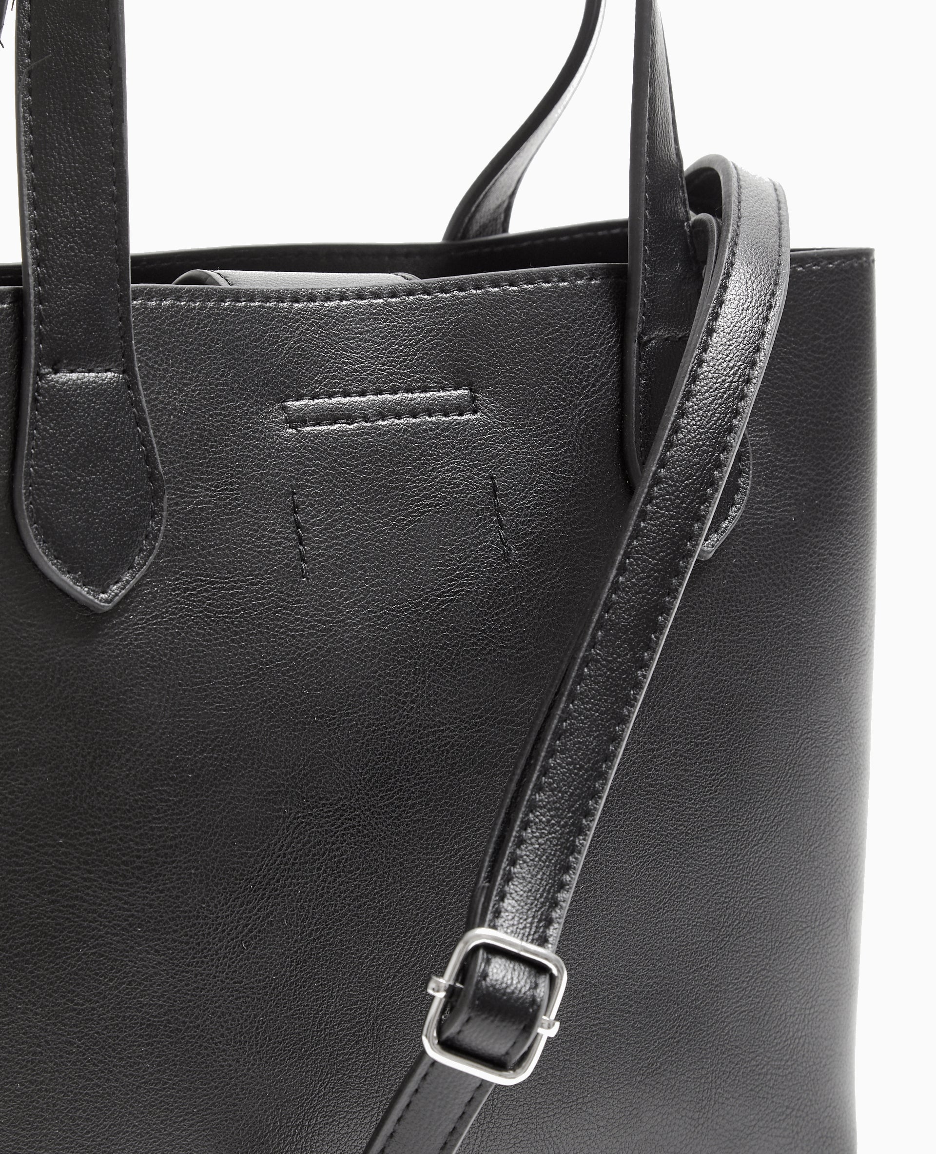Sac carré avec poignées et bandoulière