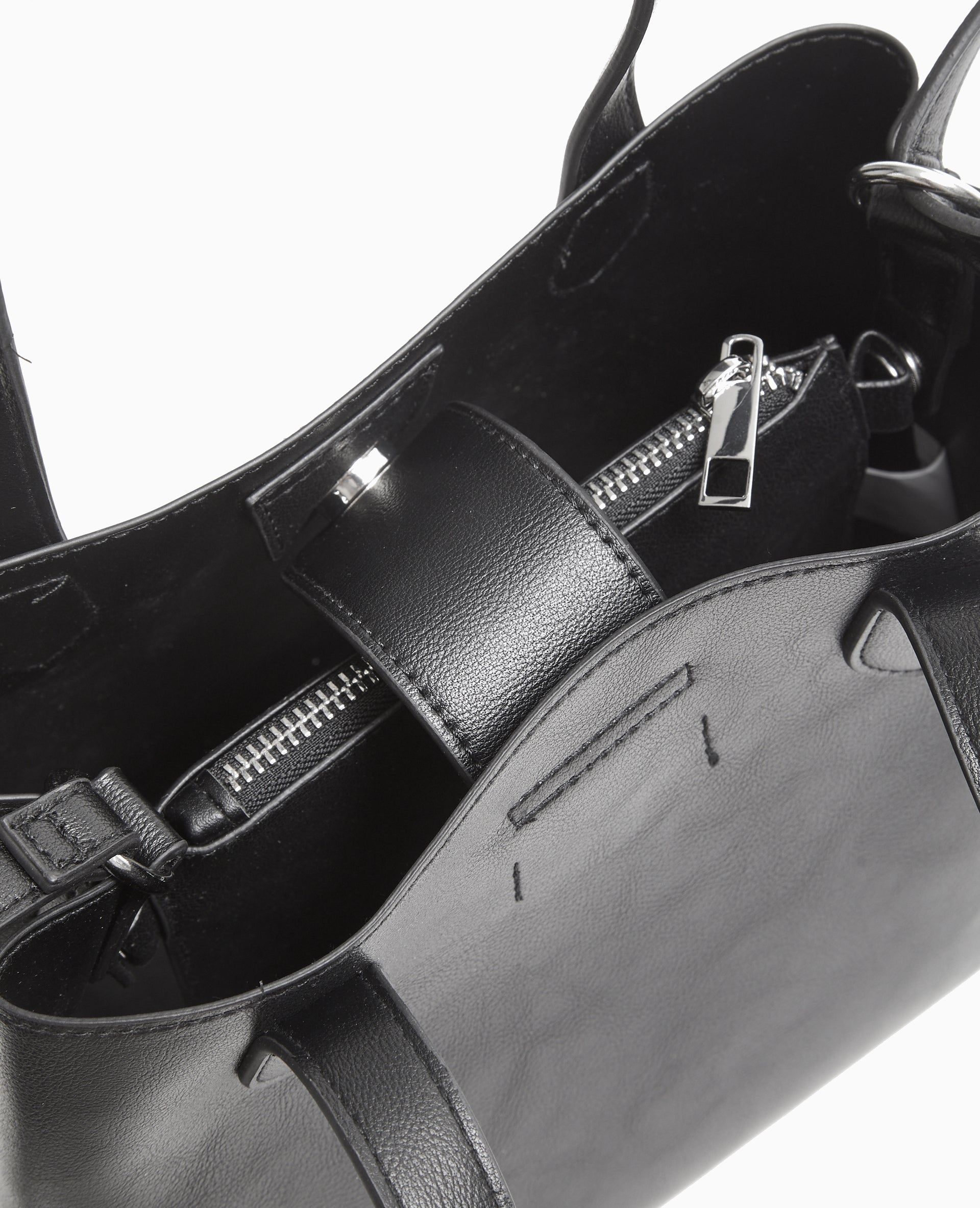 Sac carré avec poignées et bandoulière