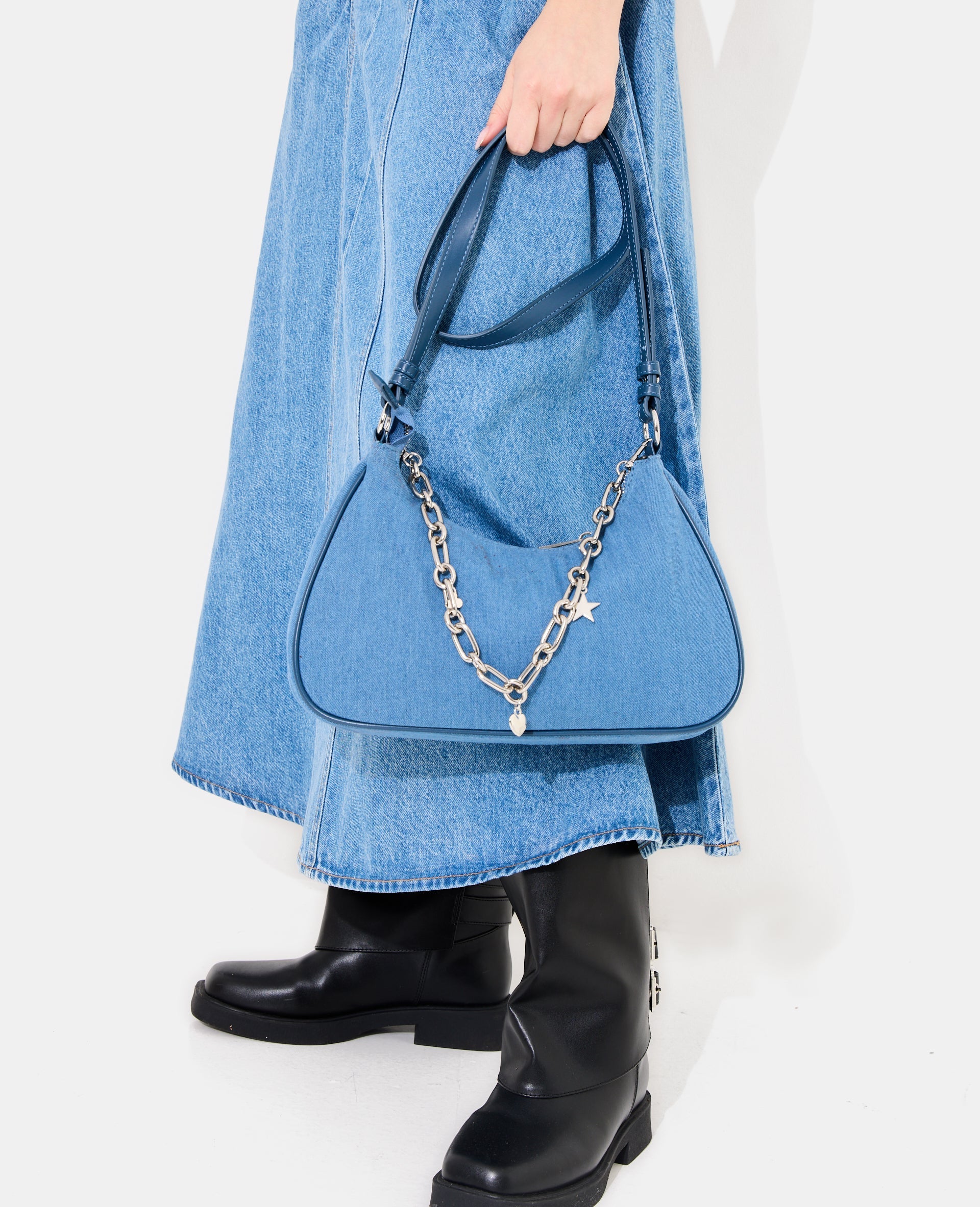 Sac en denim avec bandoulière et chaîne