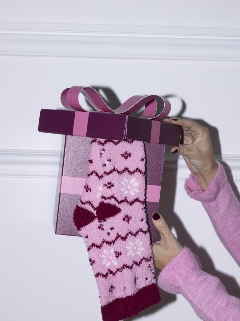 Paire de chaussettes fluffy avec motifs de Noël