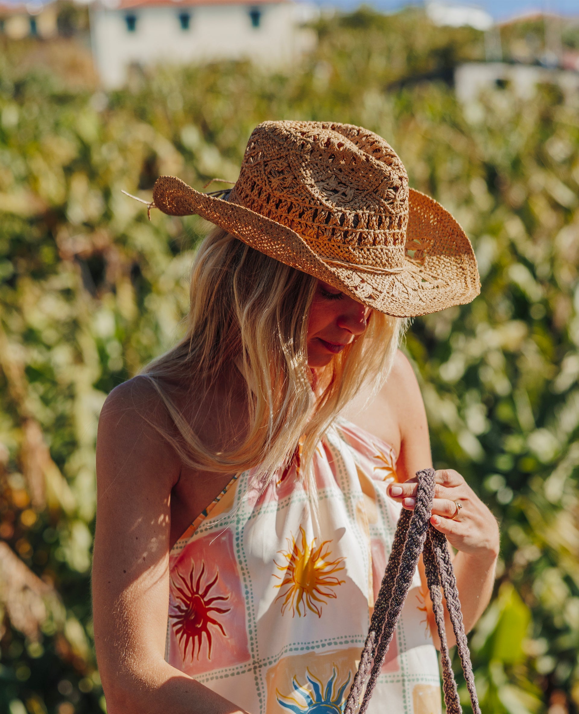 Chapeau de paille avec nœud