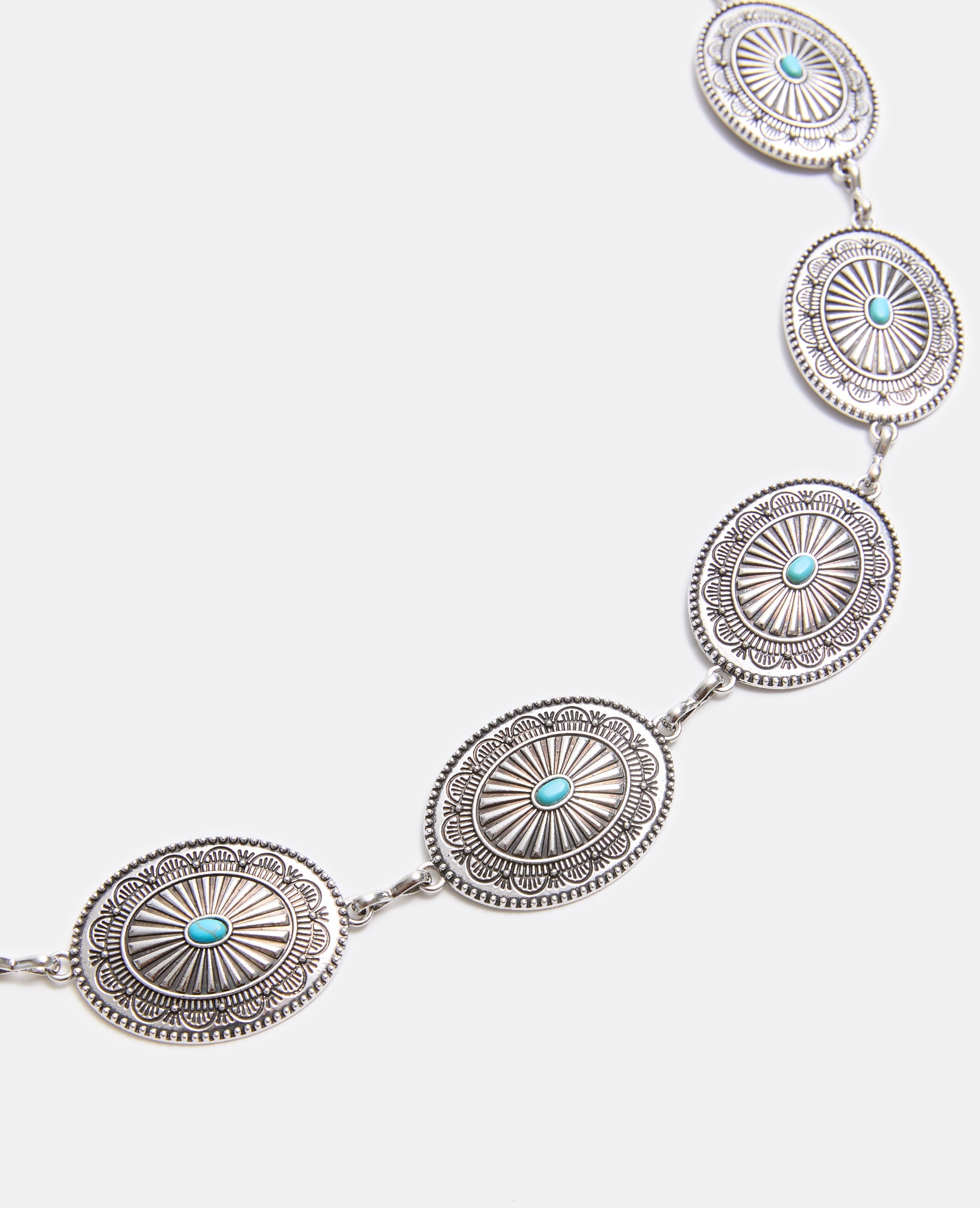 Ceinture chaîne métallique avec pastilles ciselées